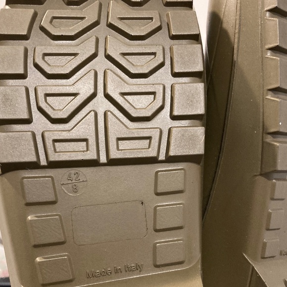 Todd Snyder Gardenheir Khaki Slip-Ons - Picture 6 of 12